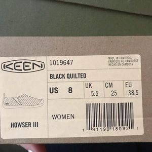 Keen slipper shoes